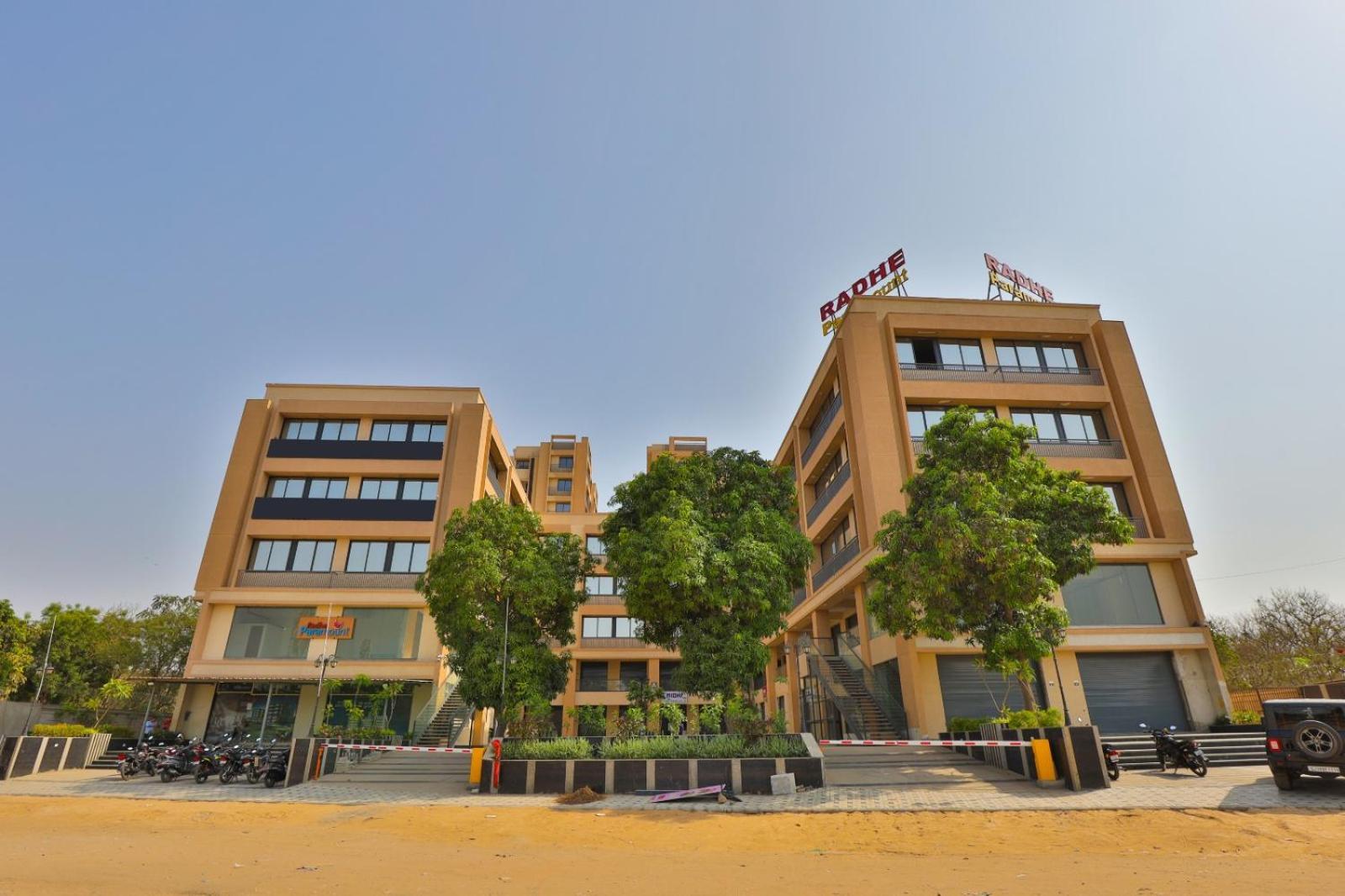 Hotel Legacy Amhedabad Dış mekan fotoğraf