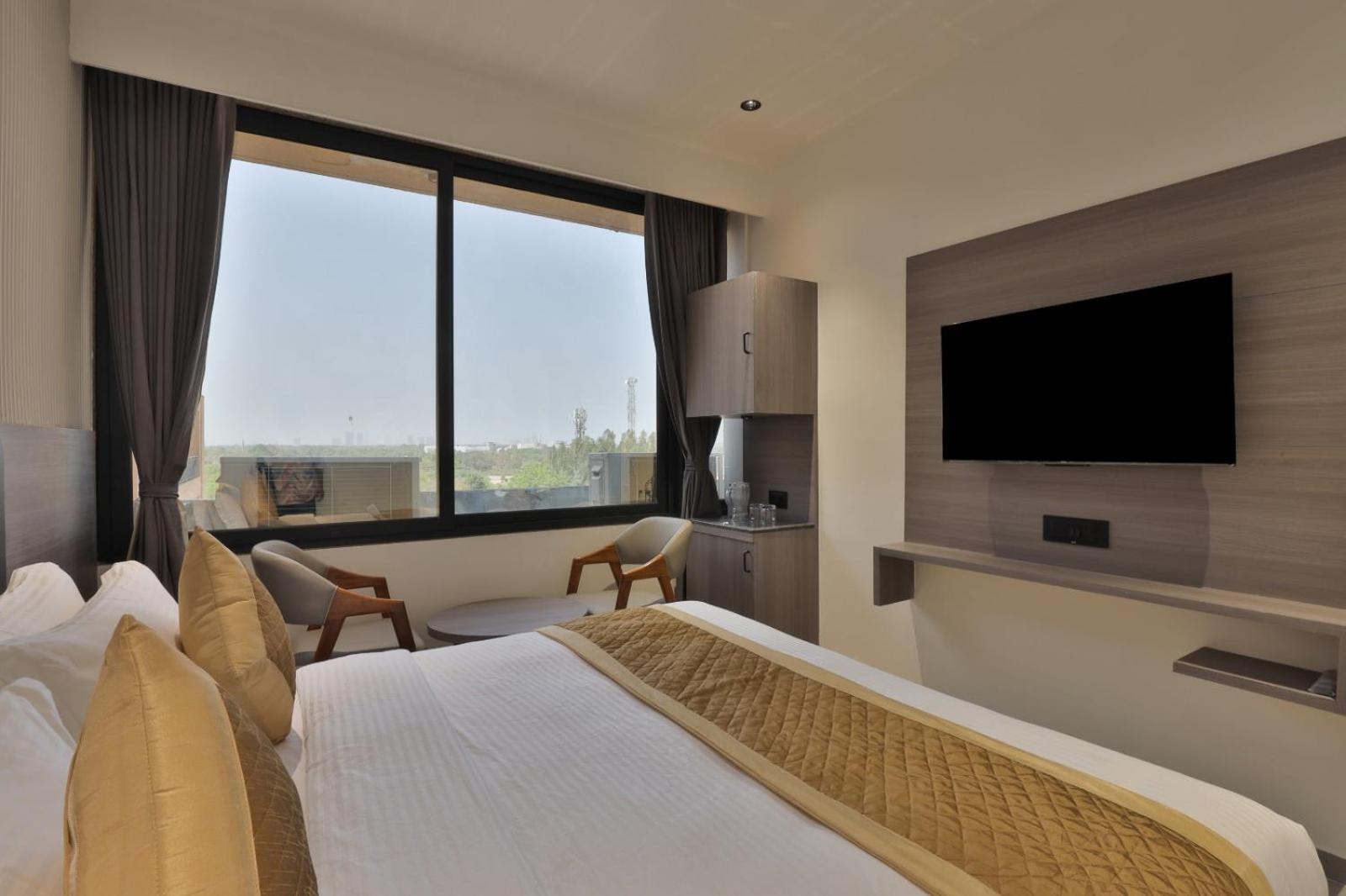 Hotel Legacy Amhedabad Dış mekan fotoğraf