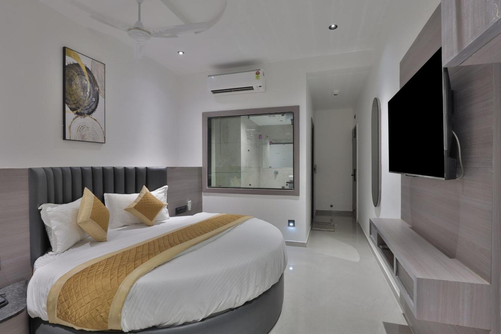 Hotel Legacy Amhedabad Dış mekan fotoğraf