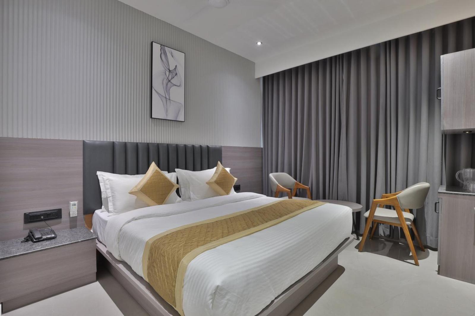 Hotel Legacy Amhedabad Dış mekan fotoğraf