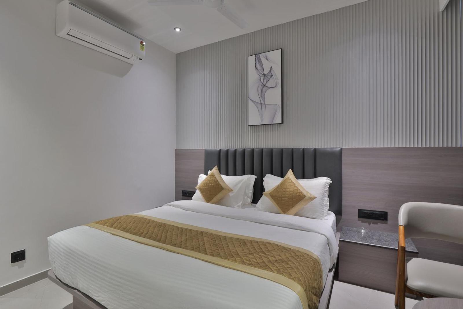 Hotel Legacy Amhedabad Dış mekan fotoğraf