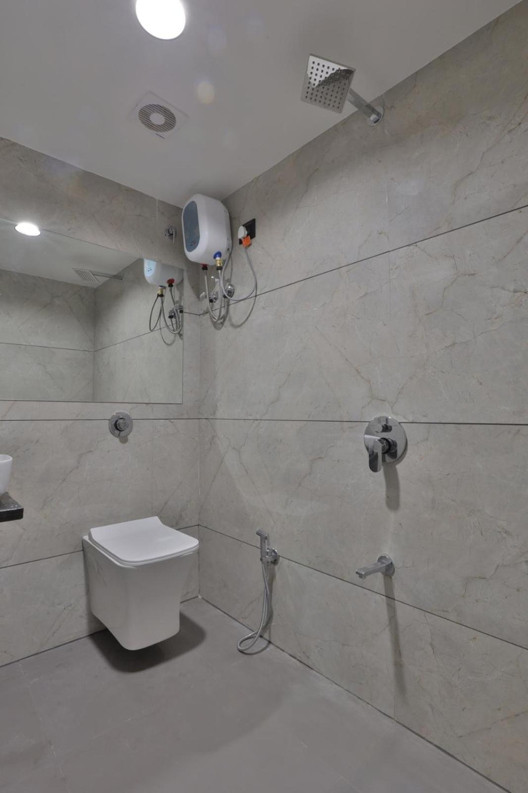 Hotel Legacy Amhedabad Dış mekan fotoğraf