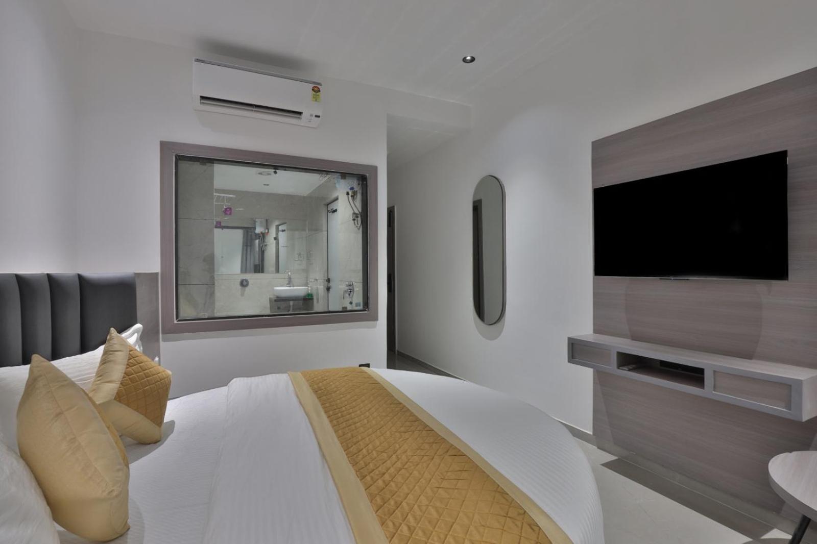 Hotel Legacy Amhedabad Dış mekan fotoğraf