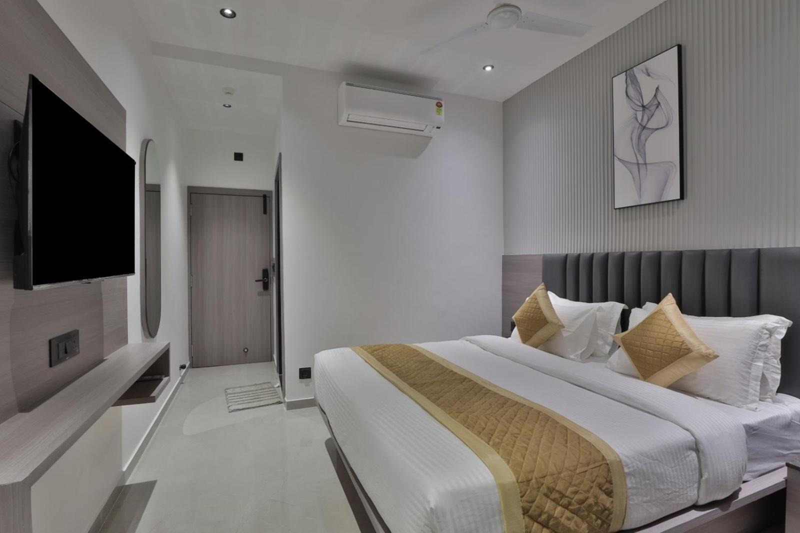 Hotel Legacy Amhedabad Dış mekan fotoğraf
