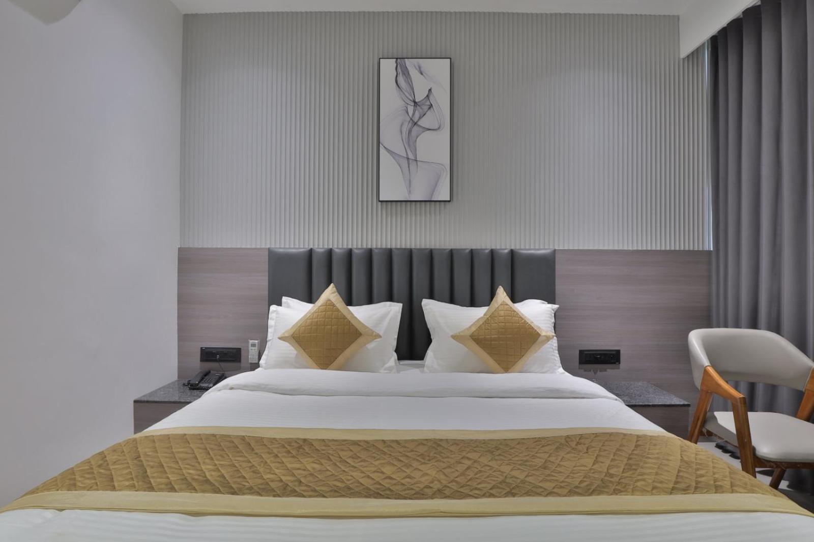 Hotel Legacy Amhedabad Dış mekan fotoğraf